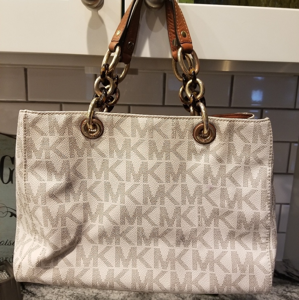 Michael Kors Cynthia Bag